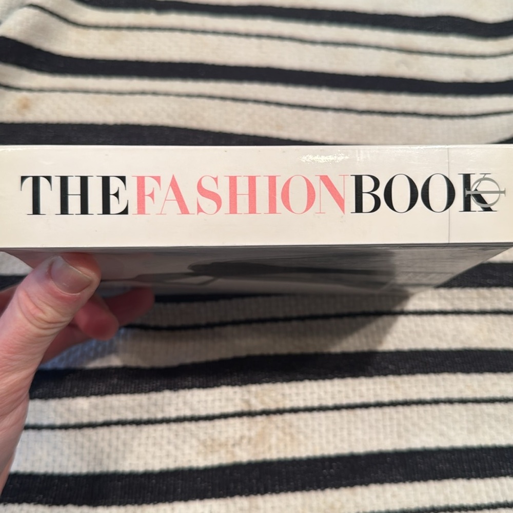 COPY - Phaidon The Fashion Book with Pink Cover - Picture 8 of 8